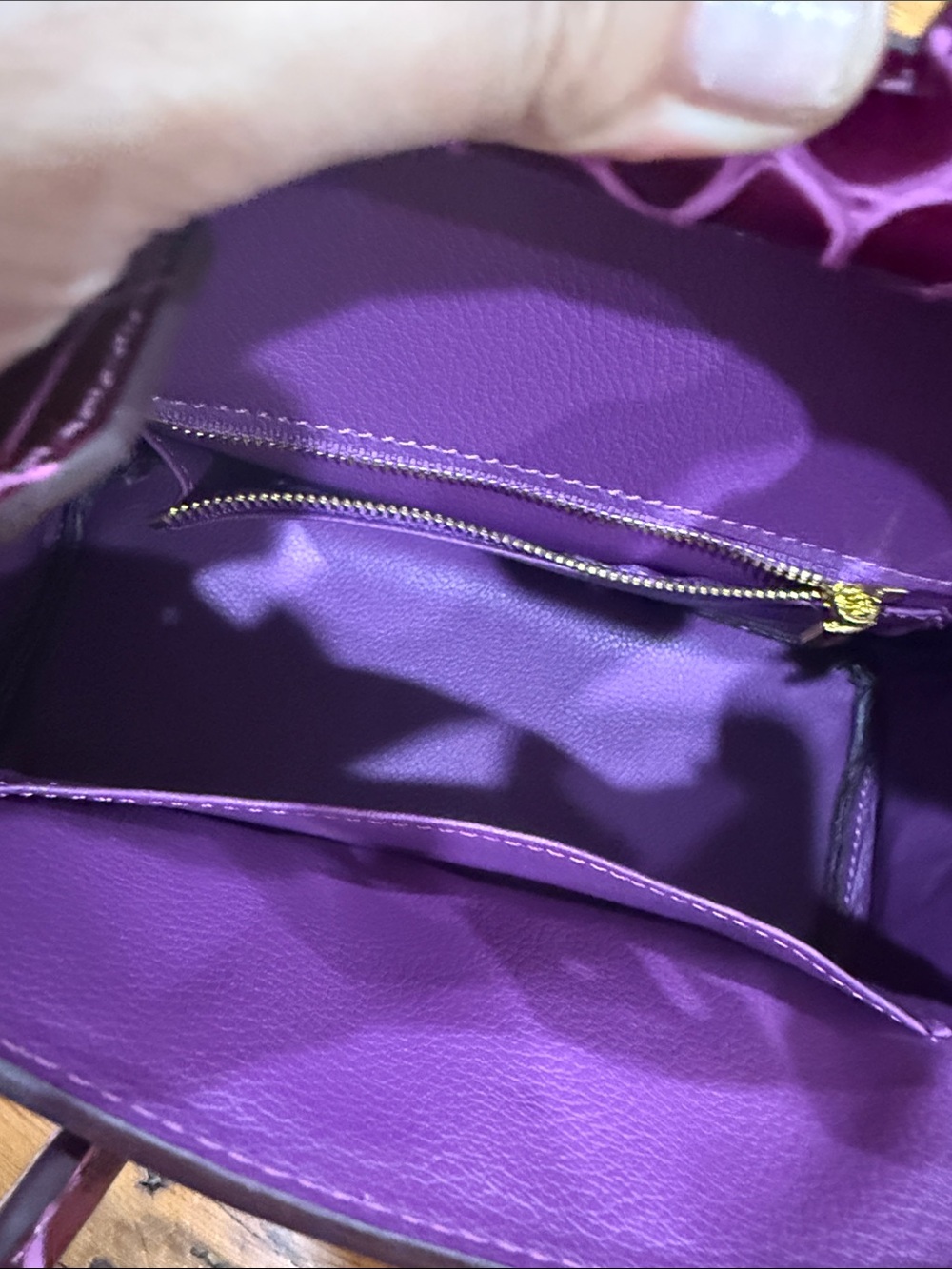 Purple Croc-Embossed Satchel Handbag with Lock Gold Hardware Purse - Picture 3 of 13